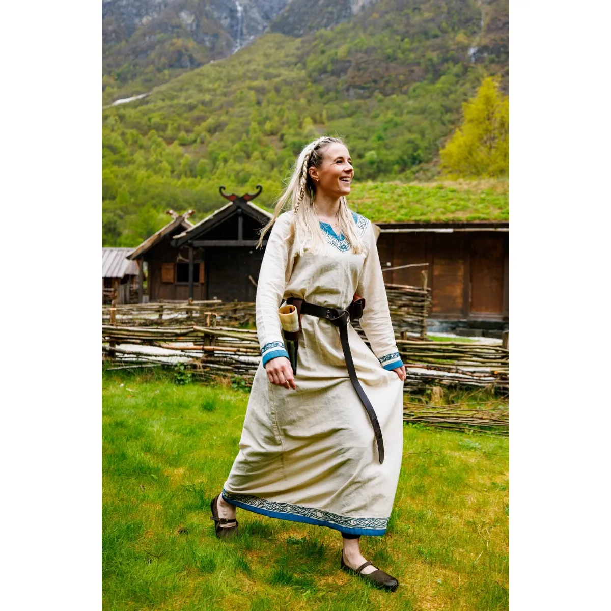La Bottega di Merlino Lagertha abito medievale cotone naturale blu