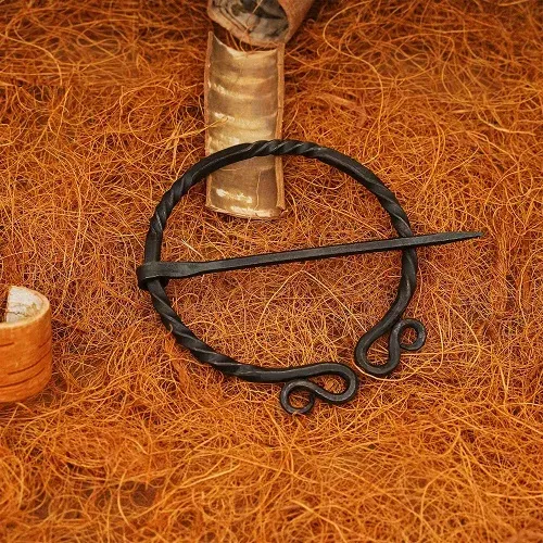 La Bottega di Merlino Spilla Fibula Ferro Intrecciato 7,1 cm