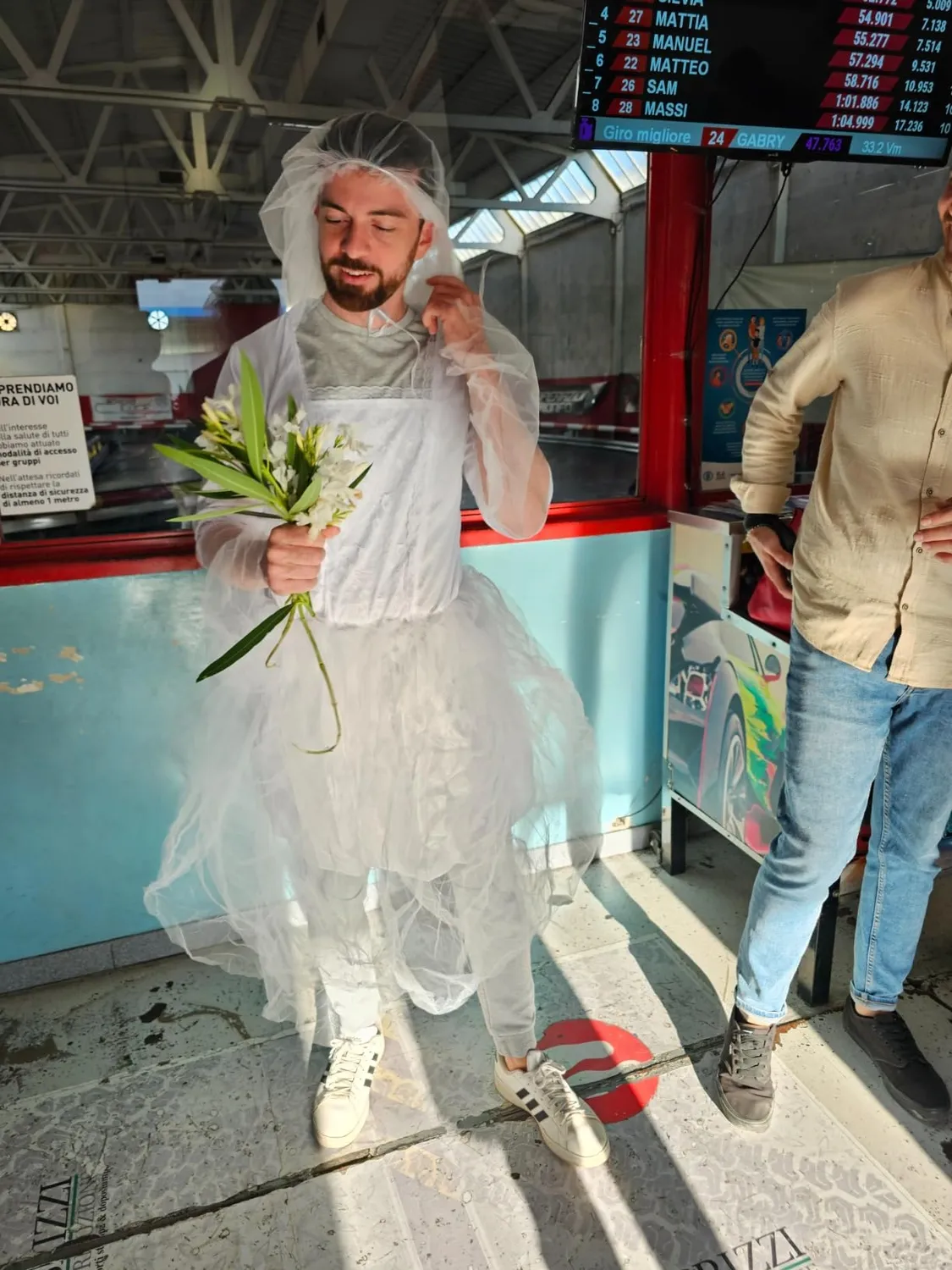 Guirca Sposa costume uomo adulto bianco con velo