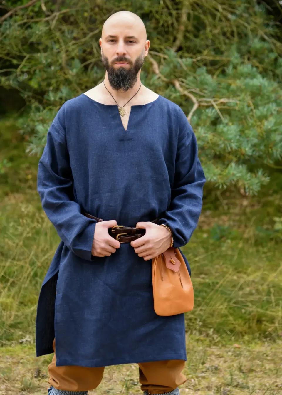 La Bottega di Merlino tunica lino blu scuro medievale